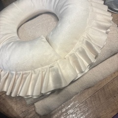 顔枕と巻きタオル2枚の画像