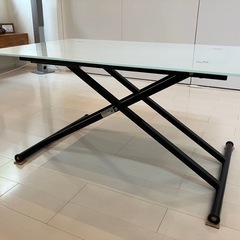 昇降テーブル の画像