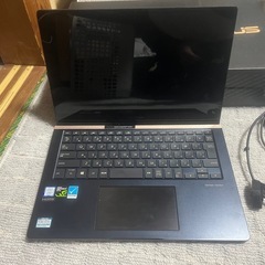 ASUS ZenBook Pro シリーズ2画面ノートパソコンの画像