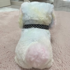 動く犬のぬいぐるみ 首輪付き パステルカラー カラフルの画像