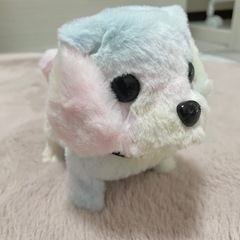 動く犬のぬいぐるみ 首輪付き パステルカラー カラフルの画像