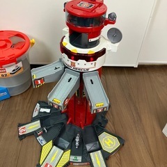 トミカ ハイパーレスキュー 緊急指令タワー基地 でるでるバケツ などの画像