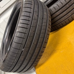 ピレリー　タイヤ４本の画像