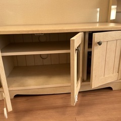 【ニトリ】フレンチカントリー風のテレビ台/ローボードの画像