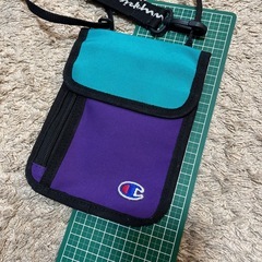 【チャンピオン】　スマホショルダー　お子様のポシェットにも の画像