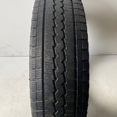[極上]DUNLOP WINTER MAXX SV01 ダンロップ ウィンターマックス 195/80R15 107/105L LTスタッドレス中古相場8,000円 クレジット決済可の画像
