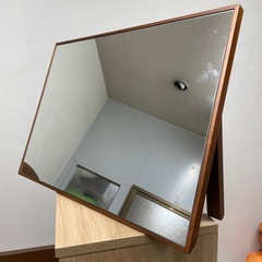 卓上ミラー 置きミラー 置き鏡 幅55cm×高さ40cm ウォールナット材 木製フレームの画像