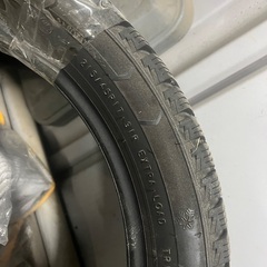 215/45R17 の画像