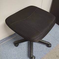 事務用椅子　背もたれなし　12脚あり　バラでもOKの画像