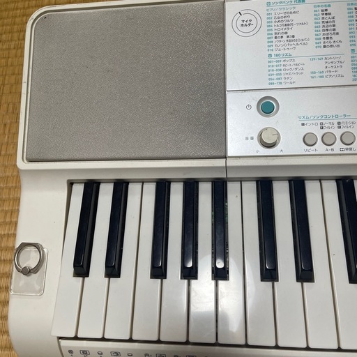 CASIO LK-516 キーボード 61鍵 (だいふく) 笠岡の電子楽器の中古