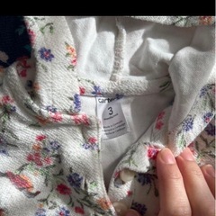 Carter's フード付き花柄トレーナー 3ヶ月の画像