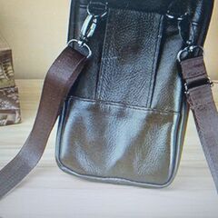本革コンパクト軽量、多機能ショルダーバッグ、携帯電話バッグの画像