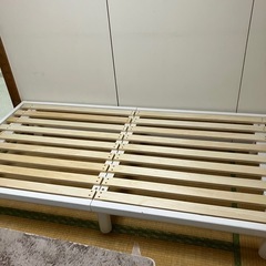 スノコ式木製ベッドの画像