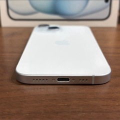 スマホ15 128 GB プルーの画像