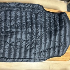 UNIQLOダウンベストの画像