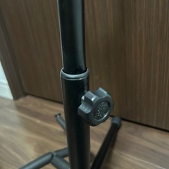 折りたたみ式ギタースタンド ブラックの画像