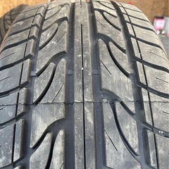 タイヤ 275/45R20の画像