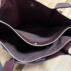 ワインカラー　トートバッグ　ポケット多数の画像