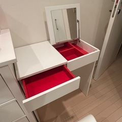 IKEA 化粧台　イスセットの画像