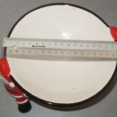 【缶ビール2本と交換可❣️】可愛い💕クリスマス 3点セット サンタのお皿 イヤーズプレート サンタカップの画像