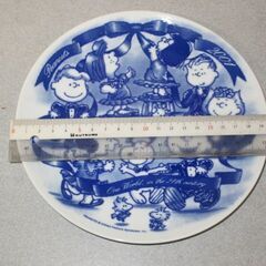 【缶ビール2本と交換可❣️】可愛い💕クリスマス 3点セット サンタのお皿 イヤーズプレート サンタカップの画像