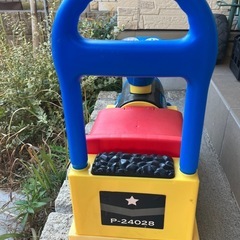 電車　乗用玩具の画像