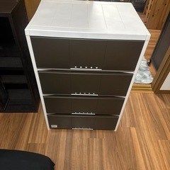 衣装ケースの画像