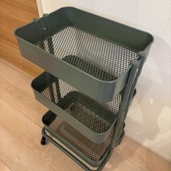 IKEAワゴン3段の画像