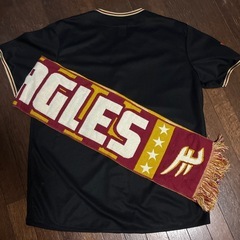 楽天ユニフォームとマフラーの画像