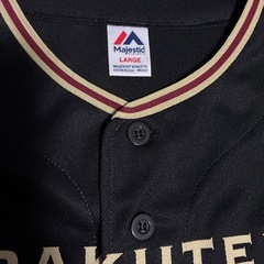 楽天ユニフォームとマフラーの画像