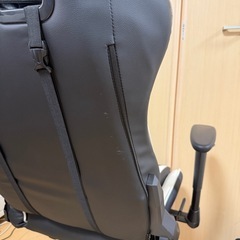 ゲーミングチェア ブラック ホワイト
の画像