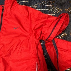 ウィンドブレーカー
の画像