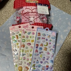 決まりました！海外製ボンボンドロップシールサンリオグッズ2セットの画像