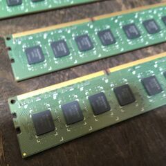 ADATA AD3U1333C4G9-2 4枚 4G 【h251210017】の画像