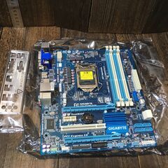 GIGABYTE GA-H77M-D3H マザーボード 【h251210016】の画像