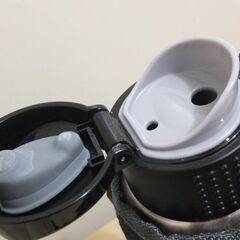 ステンレス水筒　未使用品の画像