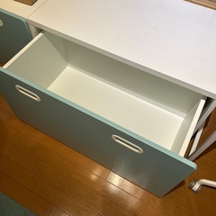 IKEA チェスト(おもちゃ収納付きベンチ)  の画像