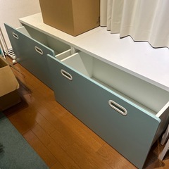IKEA チェスト(おもちゃ収納付きベンチ)  の画像