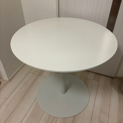 𝐋𝐎𝐖𝐘𝐀丸テーブルの画像