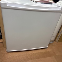 冷蔵庫とベットお譲りしますの画像