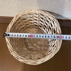 【鉢カバー】ラタン調小さめホワ イト系の画像