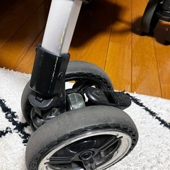 エアウィーブ　付属品有！コンビ　ベビーカーの画像
