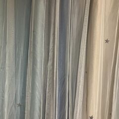 カーテンの画像