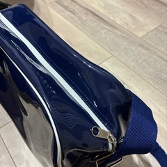 【新品未使用】ROXY エナメルバッグの画像