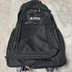 DVDまとめ売りとリュックの画像