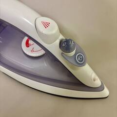 スチームアイロン　ティファール製（T-Fal）　白の画像