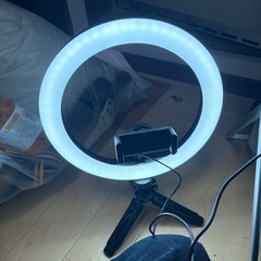 【新品】女優ライト 三脚付きの画像