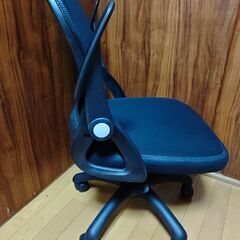 未使用品 オフィスチェア 組みたて済みの画像