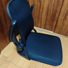未使用品 回転座椅子 組みたて済みの画像