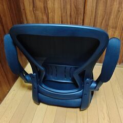 未使用品 回転座椅子 組みたて済みの画像